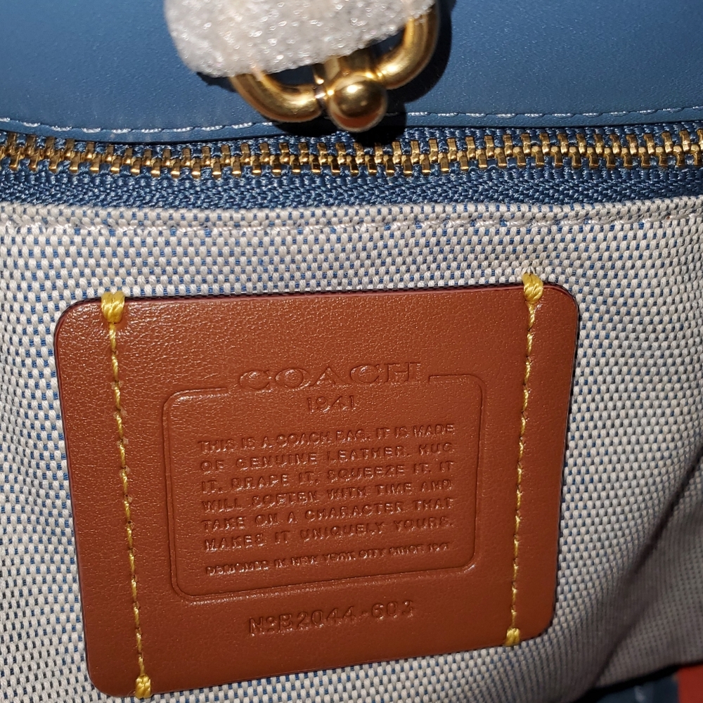❌SOLD❌ Coach 1941 Woven Tote 16 - Picture 8 of 10